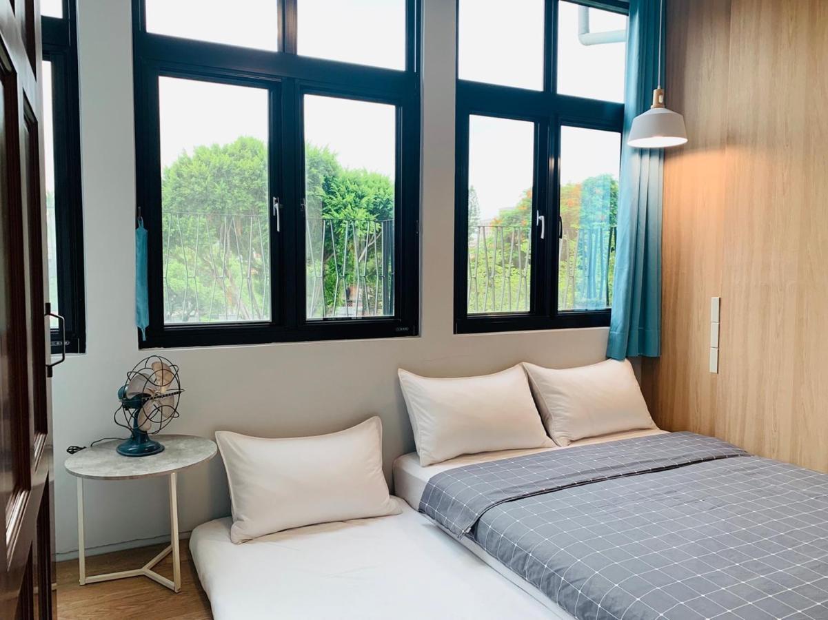 Oyaji Guesthouse-依人數床位數計價開放房型 Tainan Exterior foto