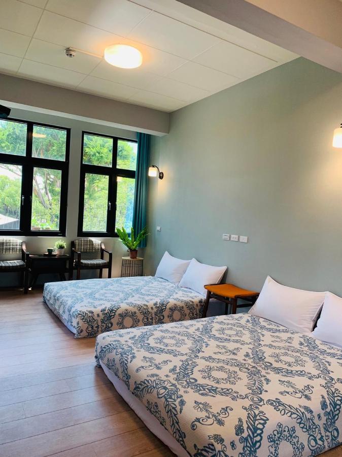 Oyaji Guesthouse-依人數床位數計價開放房型 Tainan Exterior foto