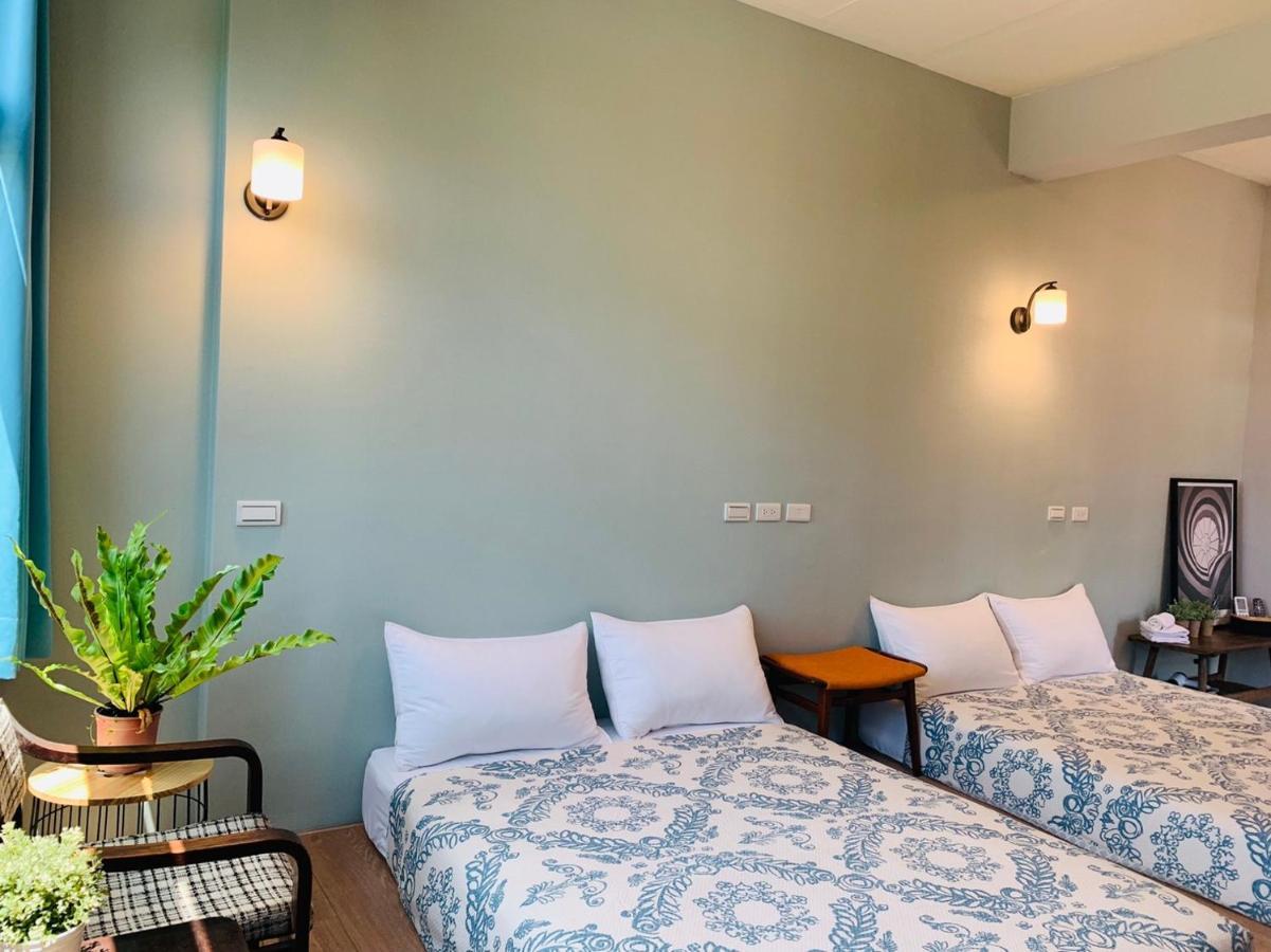 Oyaji Guesthouse-依人數床位數計價開放房型 Tainan Exterior foto