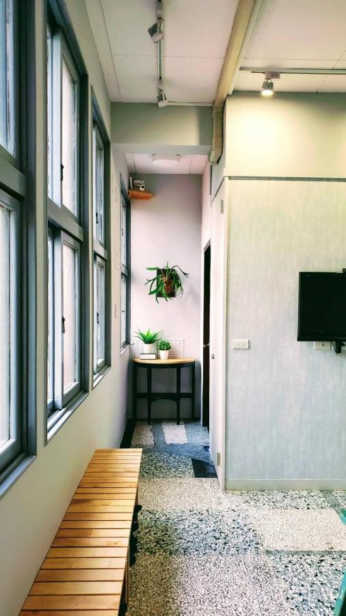 Oyaji Guesthouse-依人數床位數計價開放房型 Tainan Exterior foto